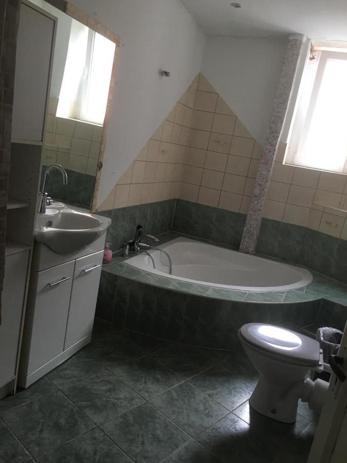 Zimmer In Kaiserslautern Eksteriør billede